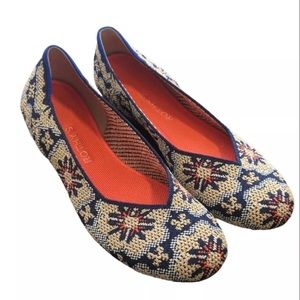 Rare Sapphire Burst Floral Print Rothys Flat Shoes Size 8